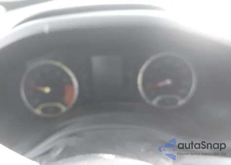 2017 Jeep Renegade Latitude 4X4 z USA, uszkodzony, nr VIN ZACCJBBBXHPG52828